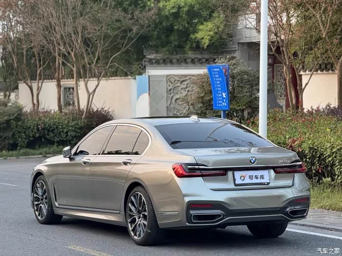 22年7月宝马740lim运动全车隐形车衣12000公