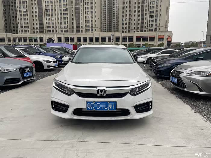 21年的英诗派5万公里11万加点出了内饰新价格有得谈