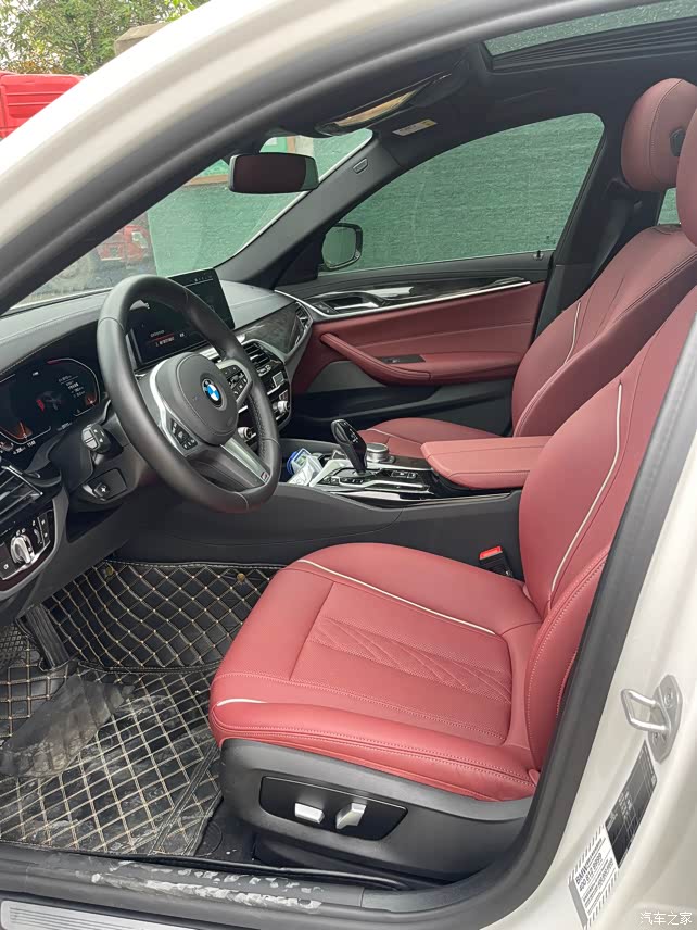 成都小姐姐宝马525li