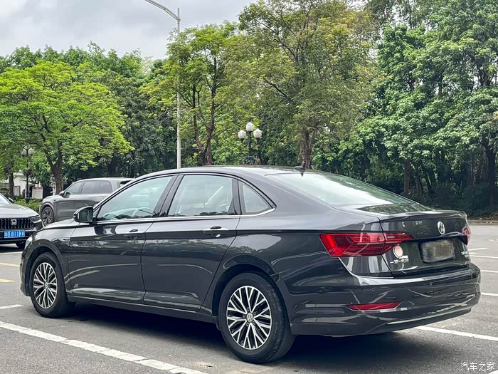 2021年上牌大众速腾深圳牌一手车液晶显示屏多功能方