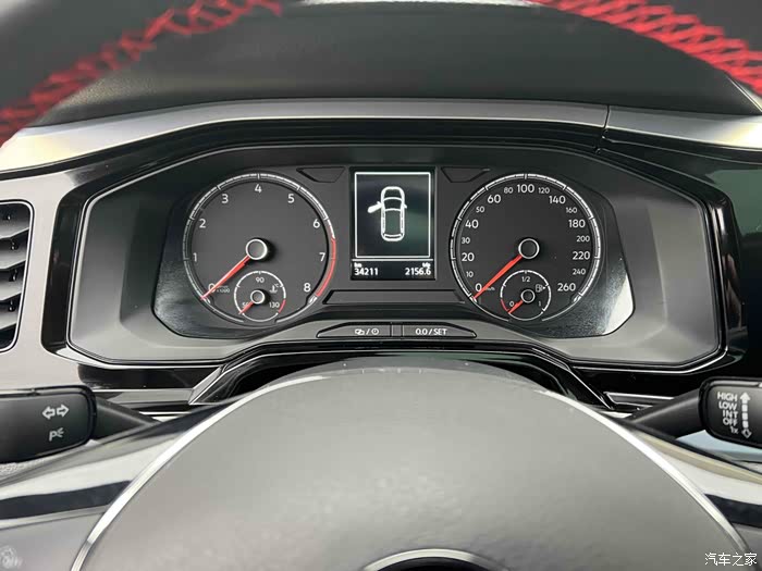 转20年上路大众polo市区油耗几毛钱全车原版两处喷漆