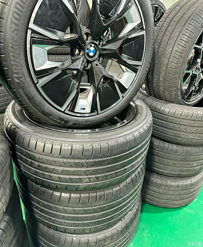 20寸宝马ix3轮毂轮胎原装正品