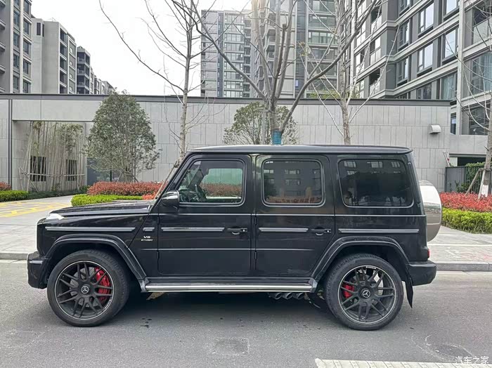 出19年奔驰g500个人一手车车况很好0理赔出险价格1