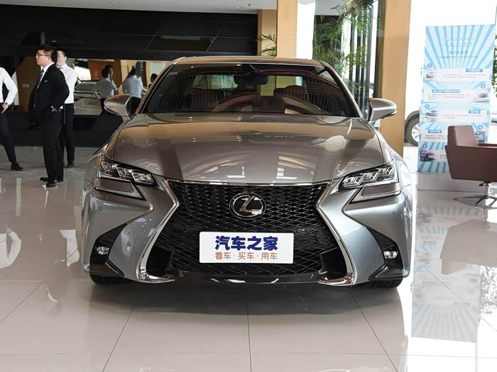 诚收雷克萨斯2017款17年后gs一台,钛银灰白色,红内黑内
