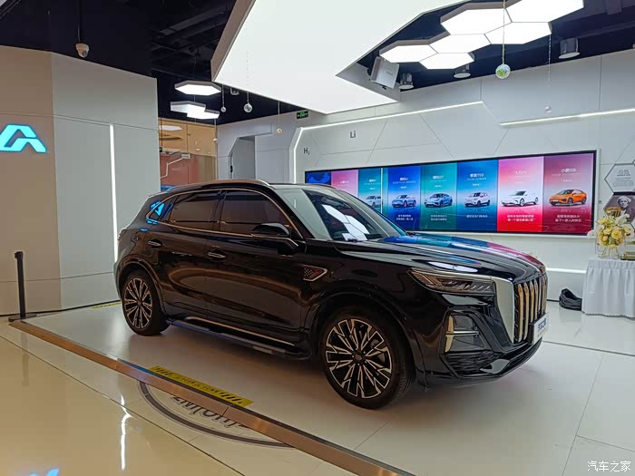 是时候考虑换车了看过红旗hs5后有点心动了