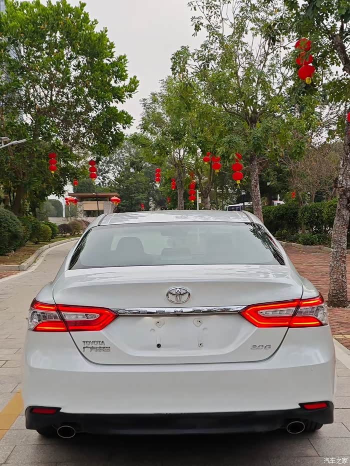 最新到店18年八代凯美瑞20g豪华版天窗原厂真皮双电动座