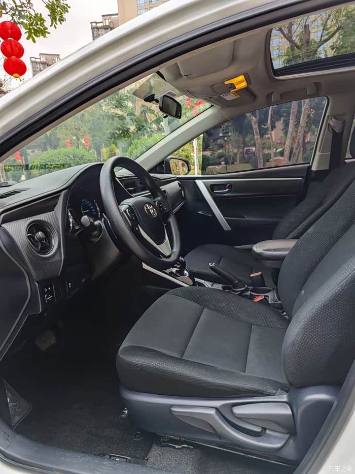 最新到店19年雷凌双擎18自动精英版天窗原厂冰丝座椅多