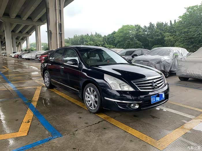 10年8月天籁公爵,2.5自波双天窗,无匙进入,一键启动,电