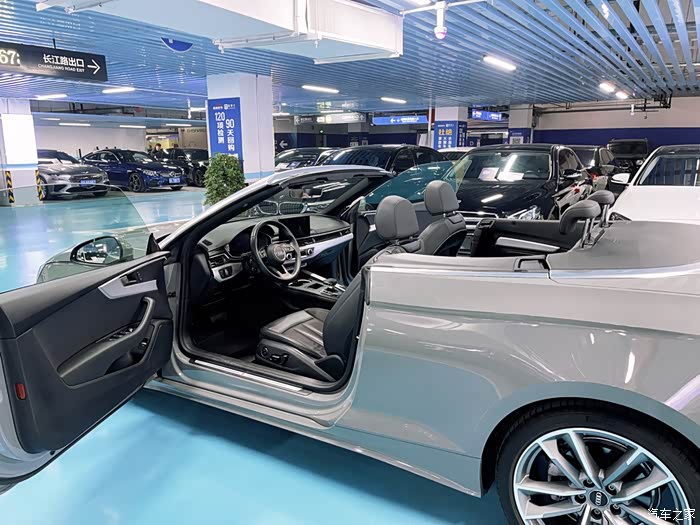 转让21年奥迪a5敞篷水泥灰配红顶全车原版原漆0理赔