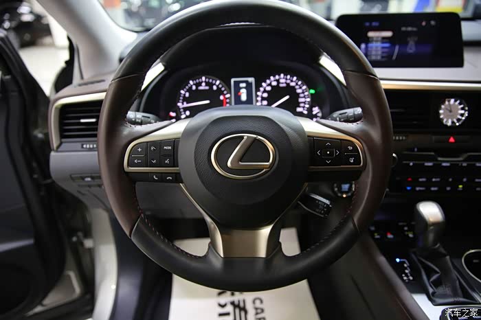 雷克萨斯rx2016款300四驱雅典版 国v 售价31.80