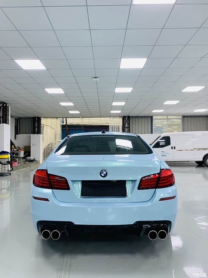 39812年宝马523li领先6缸25排量