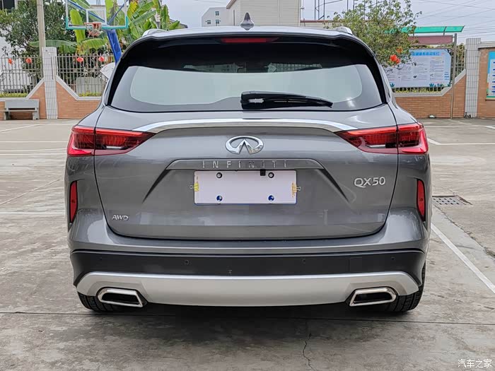 广东梅州地区出超精品18年英菲尼迪qx50四驱菁英版有兴趣