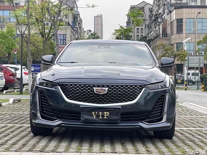 21年上牌凯迪拉克ct5,20款豪华版,整车精品无事故,电动