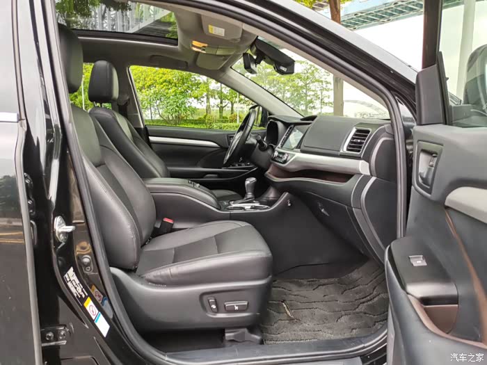 丰田 汉兰达 2018款 2.0t 四驱尊贵版 国vi(官价