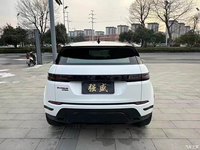 出20款21年上牌路虎揽胜极光