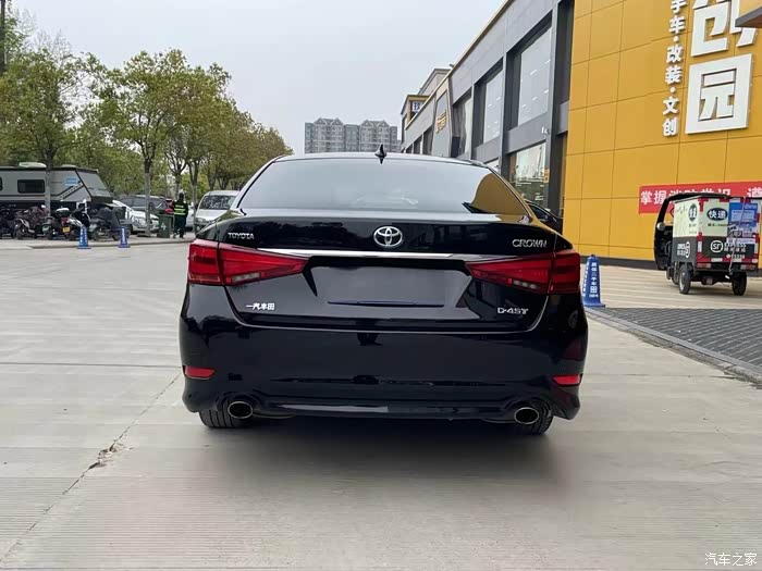 最新到店 19年丰田皇冠 尊享版 指导价37.48万 实表6