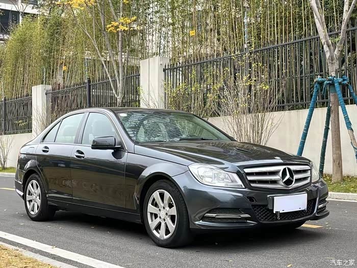 最新拿下13年奔驰c18018t的动力带双电动座椅