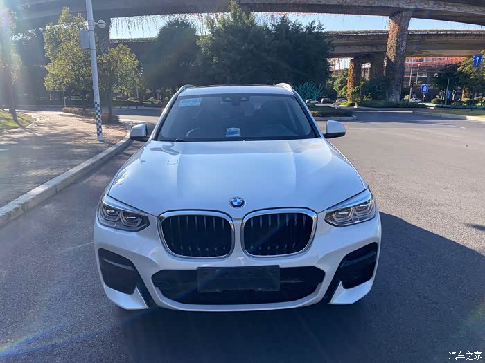 便宜出一台宝马x3私家一手车19年9月上牌跑了8万公里