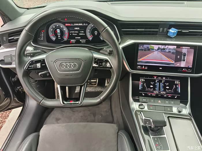 2021款 奥迪a6l 55 tfsi quattro 尊享