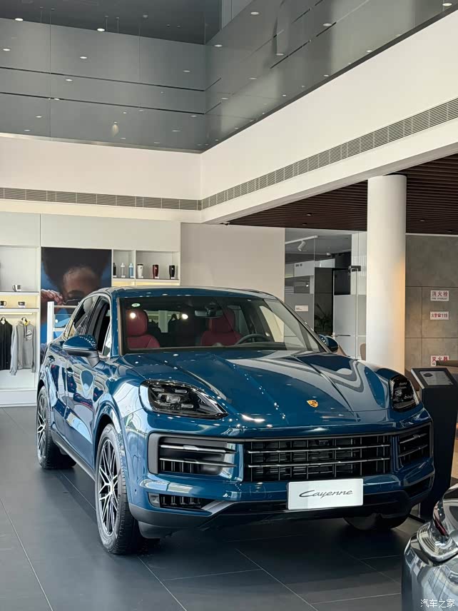 24卡宴之蒙特戈蓝全系85折今年卡宴的新色也是保时捷