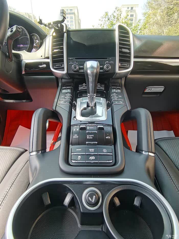 出18年上牌保时捷卡宴gts