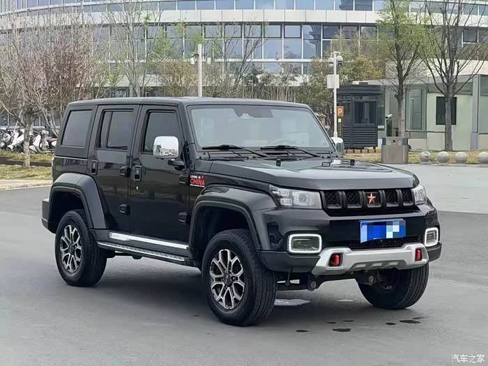2020年bj40plus20t至尊版悬浮大屏液晶仪