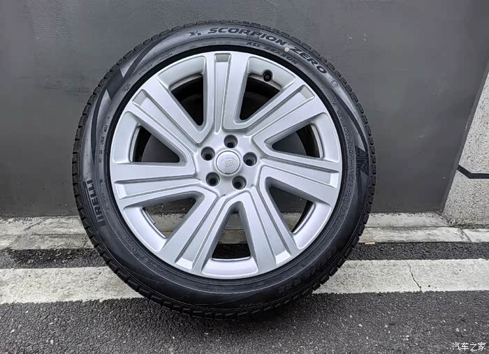 这么好看的精品确定不来嘛22寸新款路虎揽胜轮毂轮胎