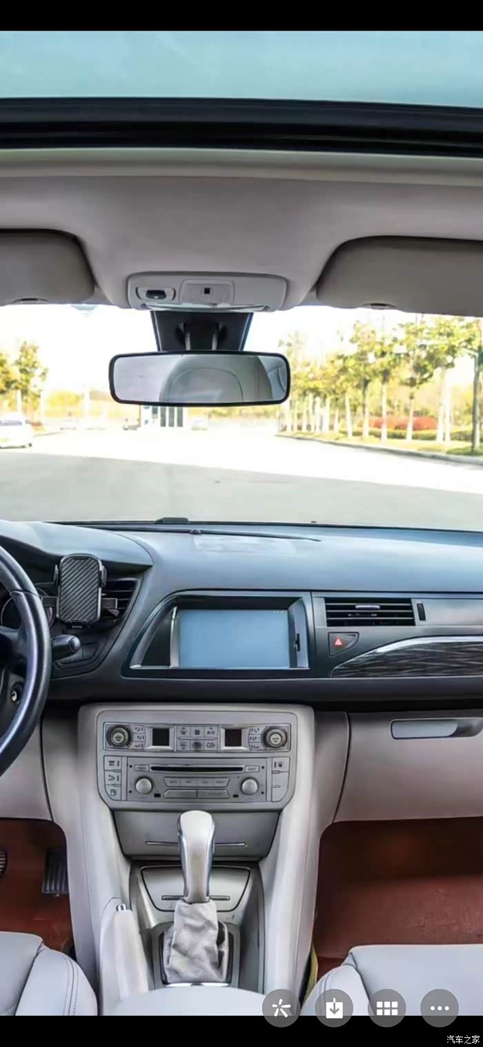 12款2.0的,中控屏老化发白,想更换一块触摸屏,全网都没找