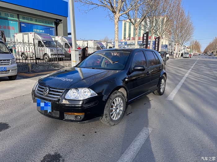 2008年16手动天窗宝来两厢限量版极品