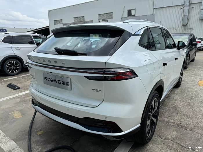 全新荣威d5x dmh混动suv:驾驭激情,云宿智能座驾体验