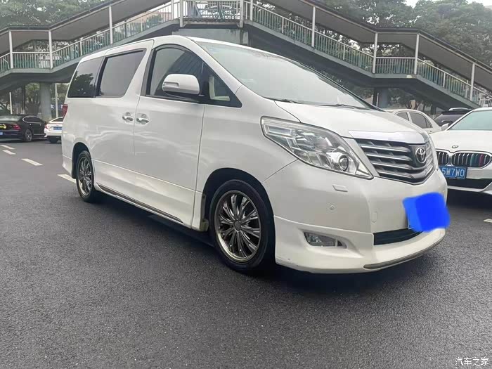 2011年丰田埃尔法11款24l豪华版首付3万表现8万多