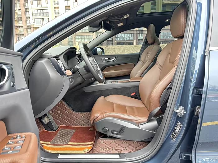 出一台沃尔沃xc602021款t5四驱智远豪华版2