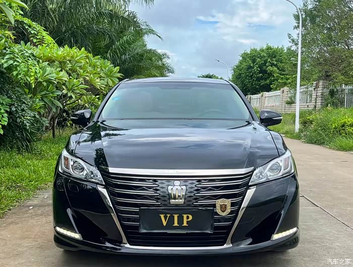 一代情怀丰田皇冠