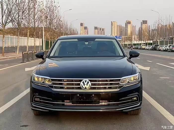 新到18年大众辉昂380商务版个人一手车车况精品电动