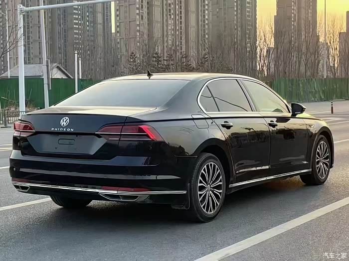 新到18年大众辉昂380商务版个人一手车车况精品电动