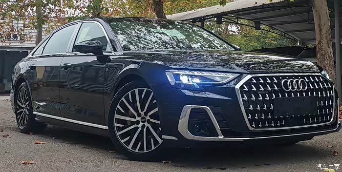 【图】a8 55tfsi 旗舰型 黑米 23年上牌 转让_奥迪a8论坛_汽车之家