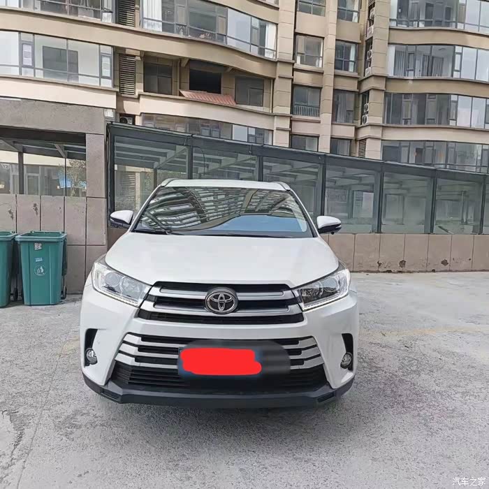 出售本人一手21款汉兰达两驱精英版7座16000公里非诚