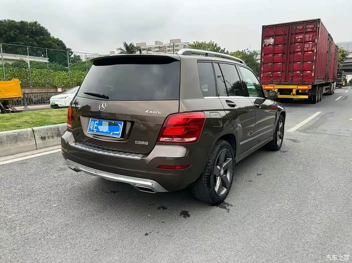 14年6月梅赛德斯·奔驰glk300,3.0l四驱动感型,双
