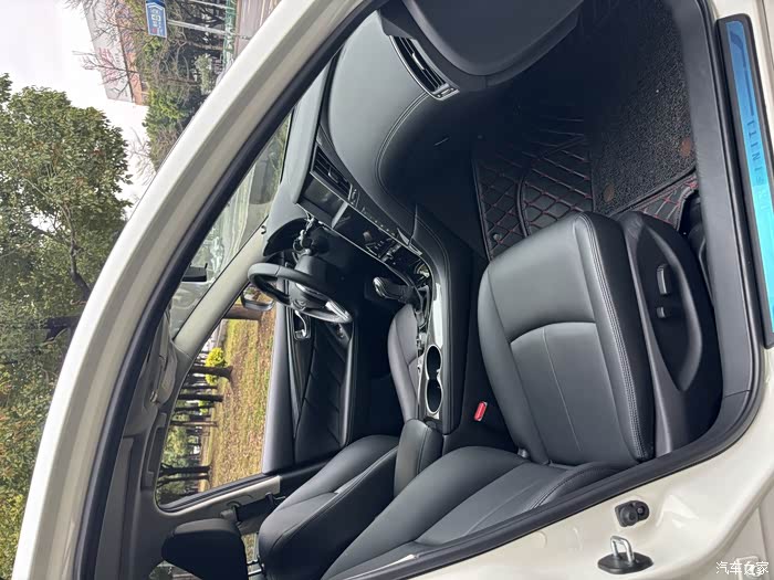 21年上牌英菲尼迪q50l目前一手车实表两万公里