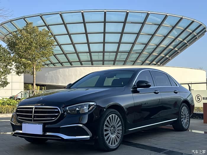 2022年奔驰e300l立标时尚安全行驶26w万公里全