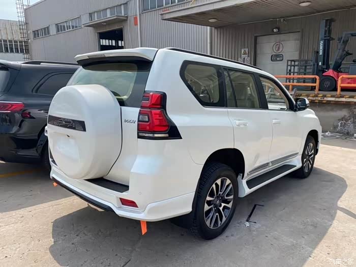 丰田霸道400023款vxr配置vxr外观套件前后