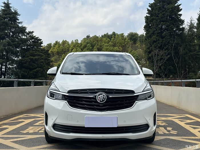 22款别克gl8陆上公务舱652t智慧尊贵型26万公