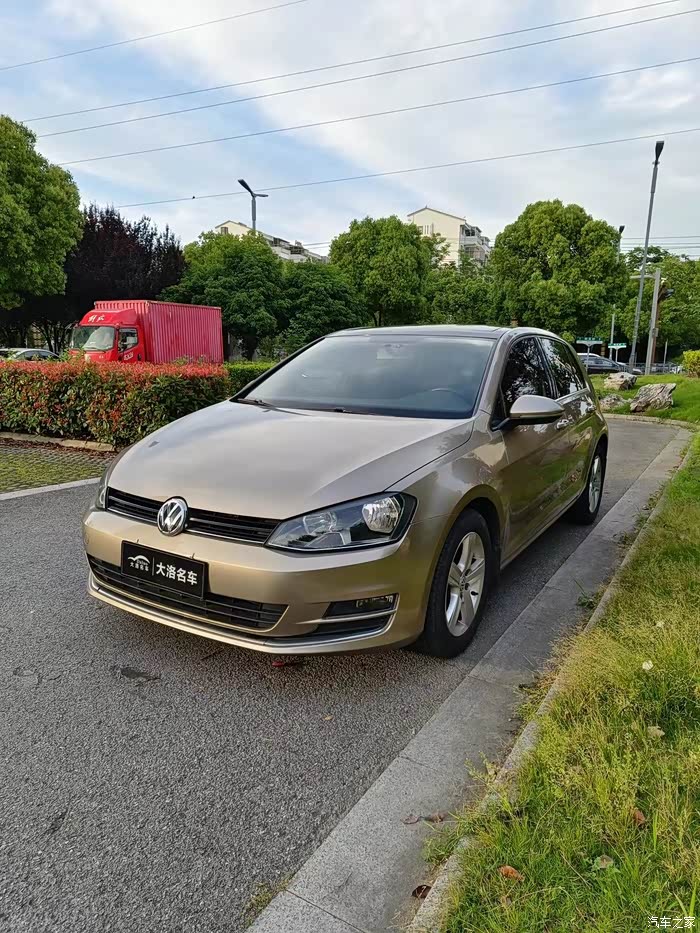 拿下16年大众高尔夫,1.6l 10万公里 织物座椅,大天窗