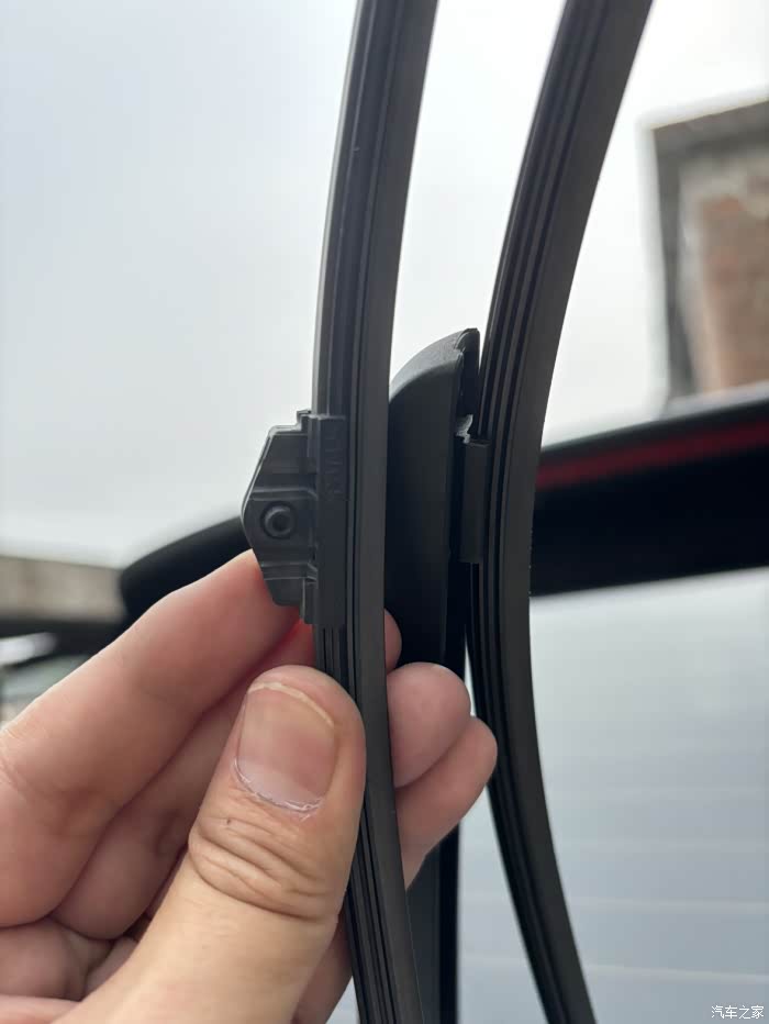 法雷奥后雨刮比对