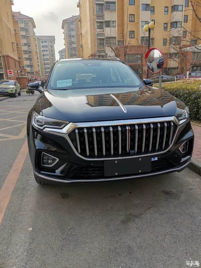 中国制造的骄傲红旗hs5是一款具有国潮属性的suv性价比