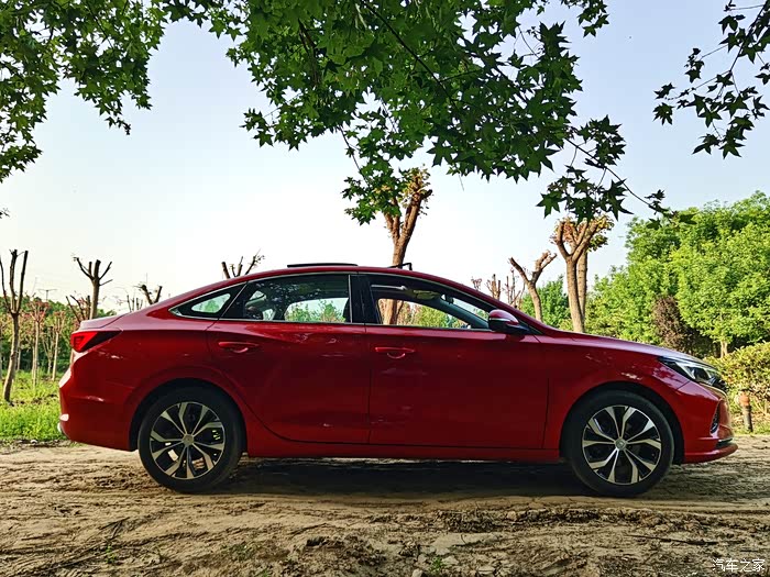 红色逸动plus我最靓,分享爱车的用车感!
