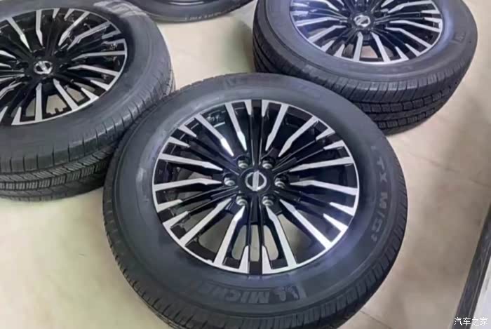 20寸日产途乐轮毂轮胎感兴趣的看过来