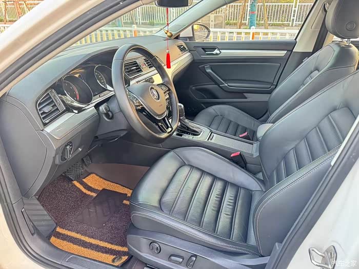 新到2017年6月大众凌渡280tsi豪华型私家一手