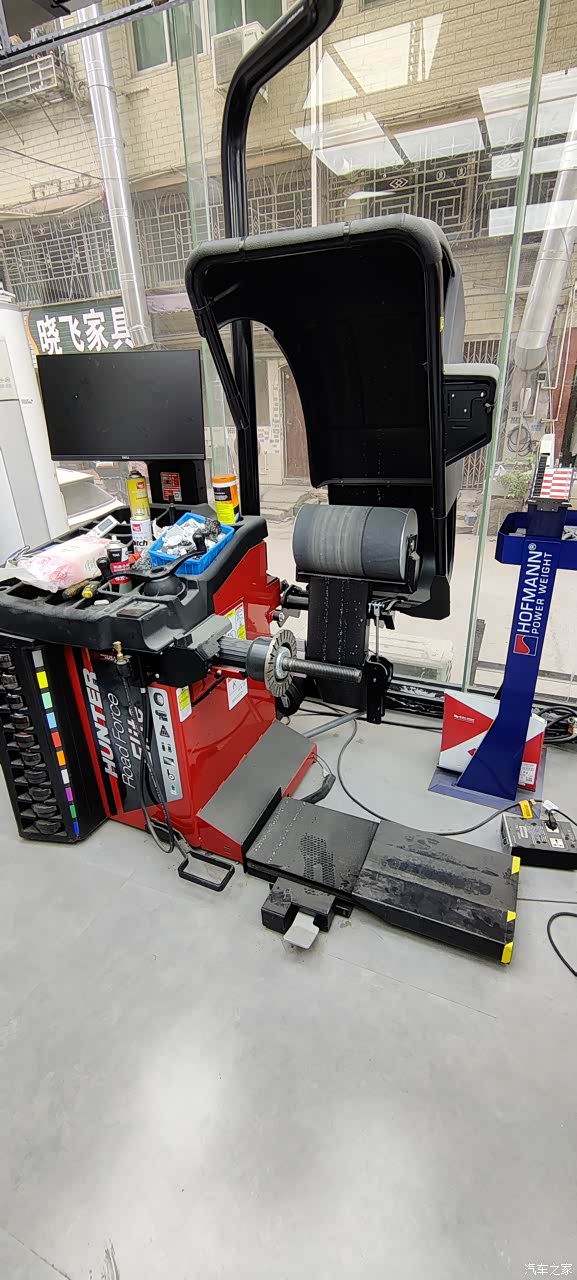 亨特hunter he421精准四轮定位服务 防护加具 避免