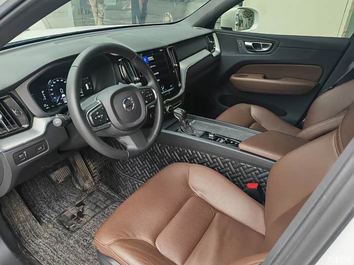 21年沃尔沃xc60四驱本地一手3万公里精品到店